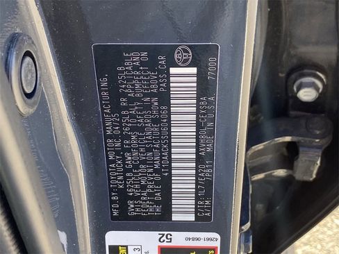 Used 2025 Toyota Camry SE image 15