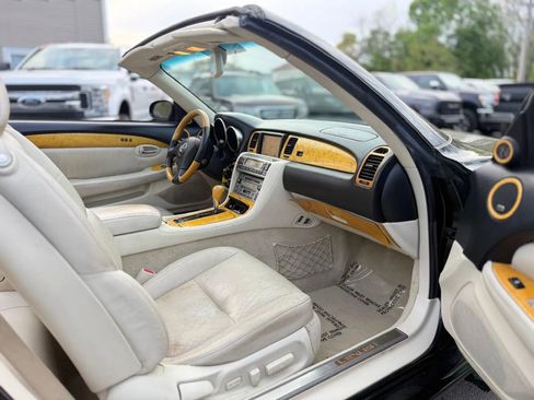 Used 2002 Lexus SC 430 Convertible RWD image 13