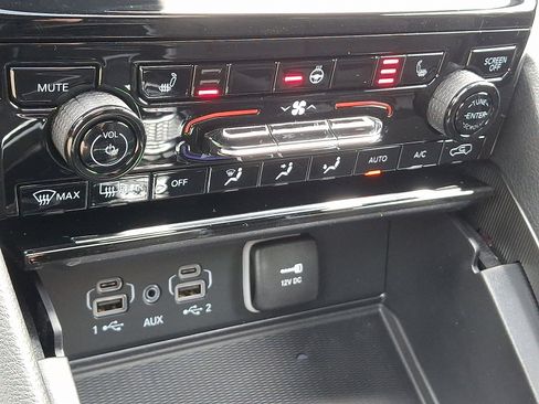 New 2025 Jeep Grand Cherokee Laredo X image 10