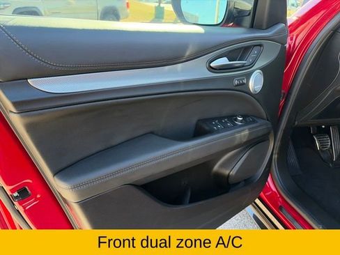Used 2024 Alfa Romeo Stelvio Veloce image 17