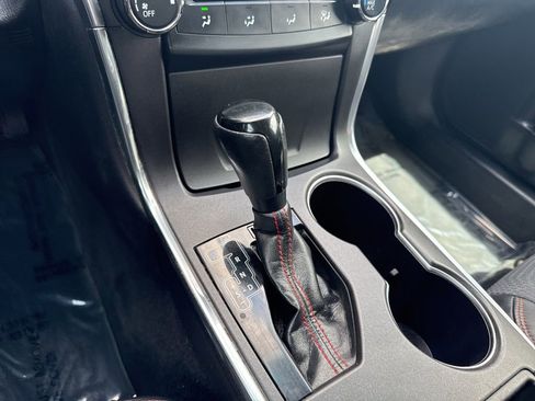 Used 2017 Toyota Camry SE FWD image 16
