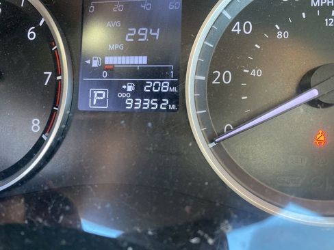 Used 2020 Nissan Versa S image 2