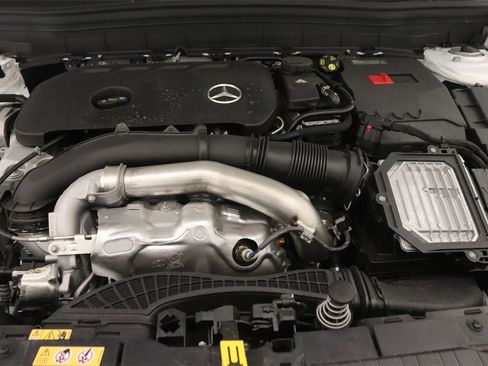 New 2025 Mercedes-Benz GLB 250 image 11