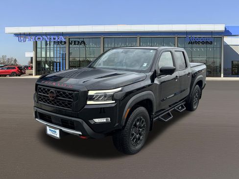 Used 2022 Nissan Frontier PRO-4X w/ Pro-4X Premium Package AWD/4WD image 1