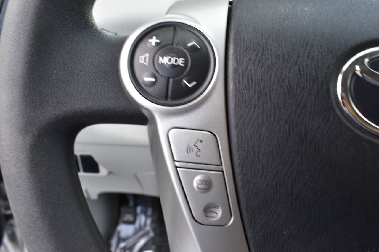 Used 2012 Toyota Prius V Five FWD image 14