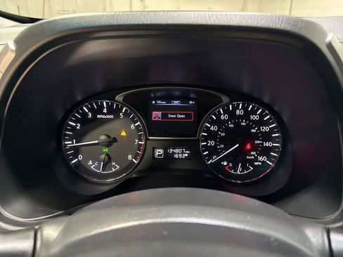 Used 2014 Nissan Pathfinder Platinum w/ Platinum Premium Package image 15