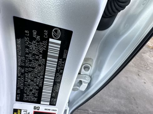 Used 2025 Lexus ES 350 w/ Premium Package FWD image 29