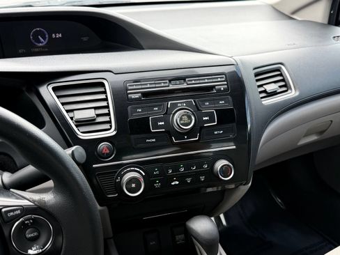 Used 2013 Honda Civic LX image 32
