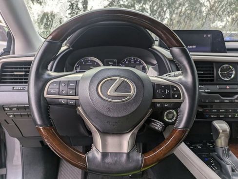 Used 2018 Lexus RX 350L w/ Premium Package image 13
