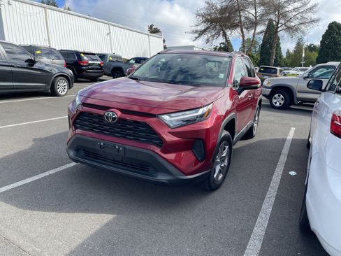 Certified 2023 Toyota RAV4 XLE w/ Convenience Package AWD/4WD image 7