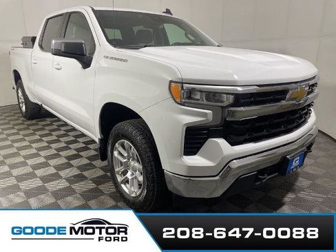 Used 2023 Chevrolet Silverado 1500 LT w/ Protection Package image 2