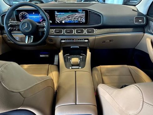 New 2026 Mercedes-Benz GLS 580 4MATIC image 25
