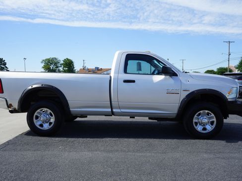 Used 2017 RAM 2500 Tradesman w/ Chrome Appearance Group AWD/4WD image 6
