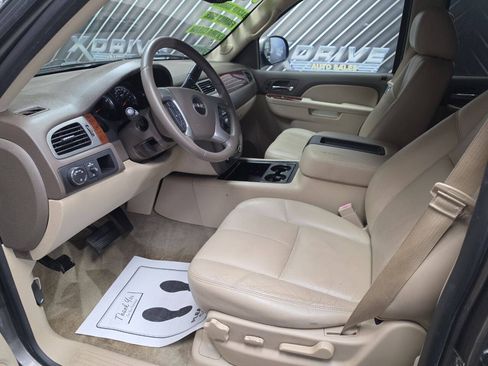 Used 2014 GMC Yukon XL SLT RWD image 13