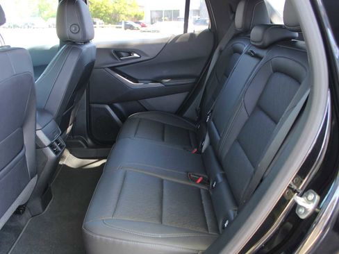 Used 2025 Chevrolet Equinox LT w/ Convenience Package II AWD/4WD image 7