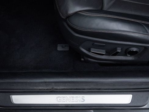 Used 2020 Genesis G80 3.3T Sport RWD image 22