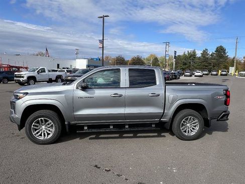 New 2026 Chevrolet Colorado LT w/ LT Convenience Package AWD/4WD image 2