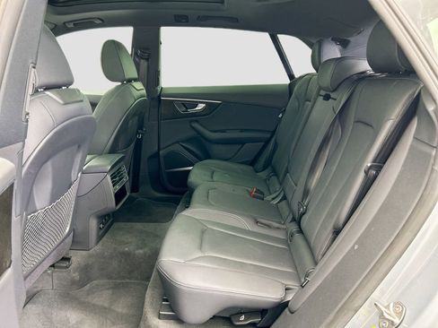 Used 2025 Audi Q8 Premium Plus w/ Premium Plus Package image 20