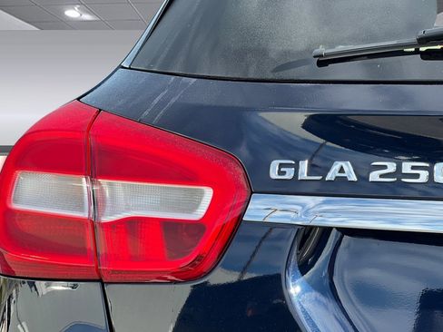 Used 2017 Mercedes-Benz GLA 250 4MATIC image 12