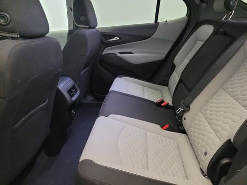 Used 2020 Chevrolet Equinox LT w/ Driver Convenience Package image 18
