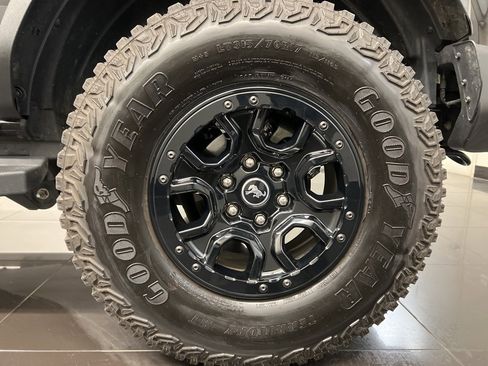 Certified 2024 Ford Bronco Wildtrak image 7