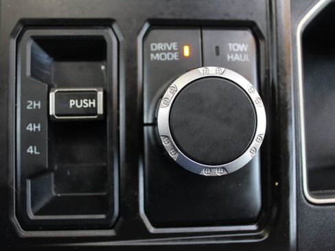 Used 2024 Toyota Tundra Limited image 43