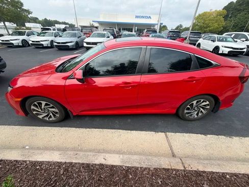 Used 2017 Honda Civic EX image 5