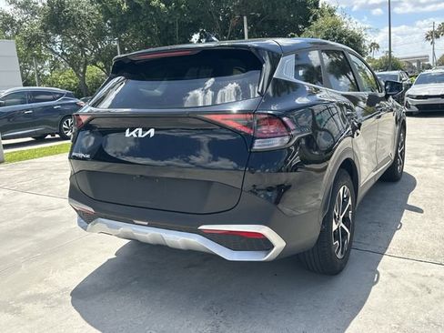 Certified 2024 Kia Sportage EX FWD image 6