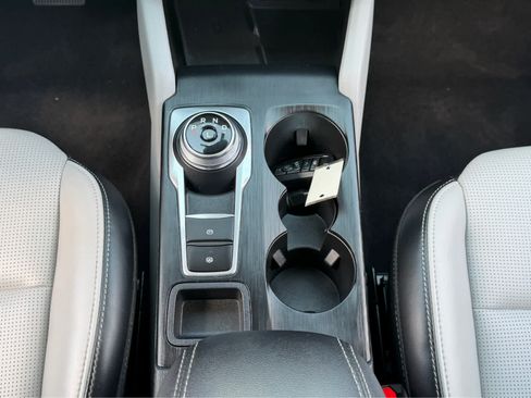Used 2023 Ford Escape Platinum AWD/4WD image 23