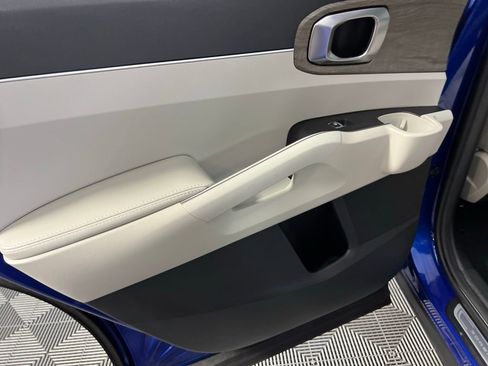 Used 2023 Kia Sorento EX w/ Panoramic Sunroof Package image 26