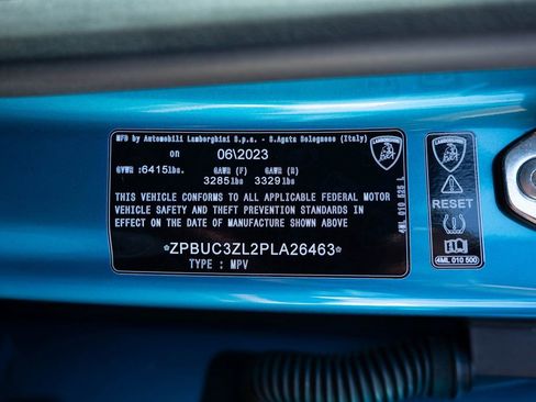 Used 2023 Lamborghini Urus Performante AWD/4WD image 41