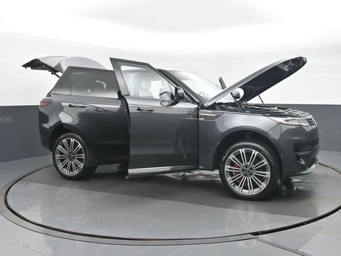 Used 2024 Land Rover Range Rover Sport Dynamic SE AWD/4WD image 42