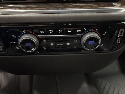 Used 2024 Chevrolet Silverado 1500 RST AWD/4WD image 22