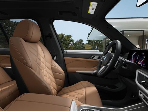 Used 2026 BMW X5 sDrive40i image 9