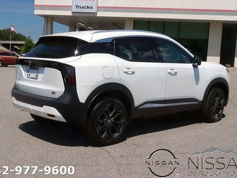 New 2026 Nissan Kicks SR FWD image 5