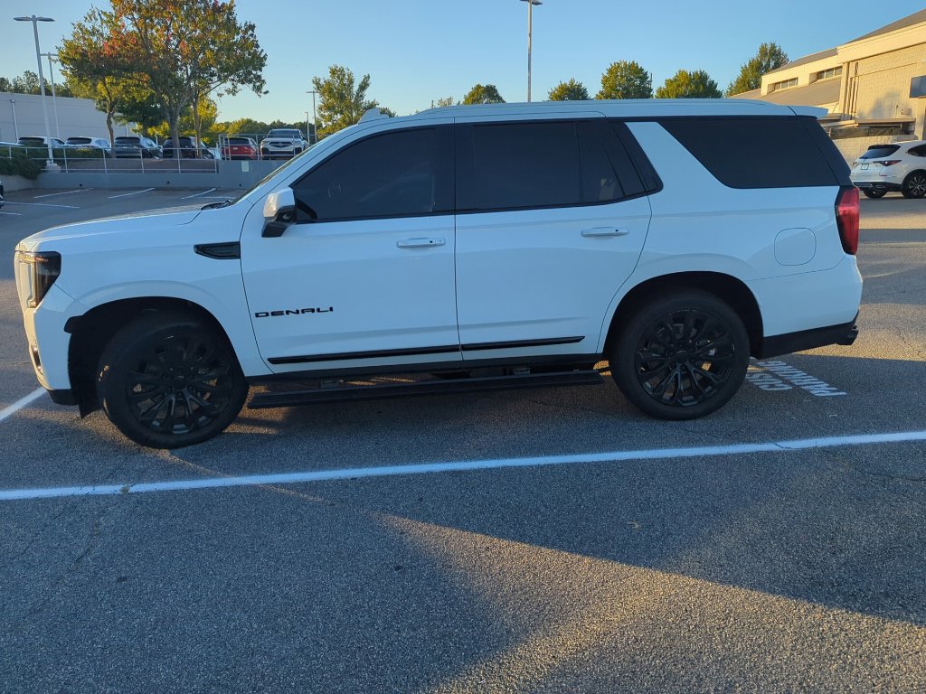 Used 2021 GMC Yukon Denali w/ Denali Premium Package AWD/4WD image 2