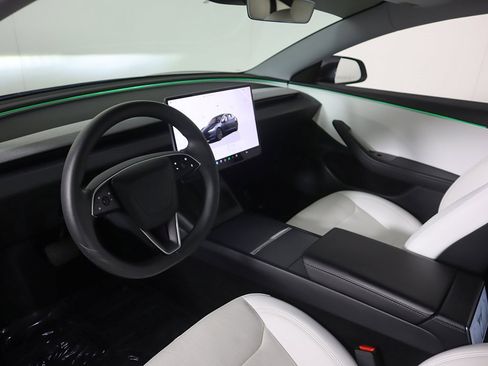 Used 2025 Tesla Model 3 Long Range image 29