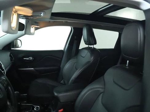 Certified 2021 Jeep Cherokee Limited w/ Elite Package image 21