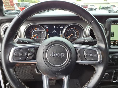 Used 2021 Jeep Gladiator Overland image 31