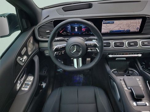 New 2026 Mercedes-Benz GLS 580 4MATIC image 14