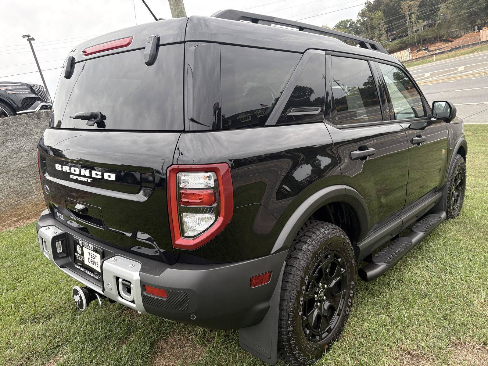 Used 2025 Ford Bronco Sport Badlands w/ Sasquatch Badlands Package AWD/4WD image 8