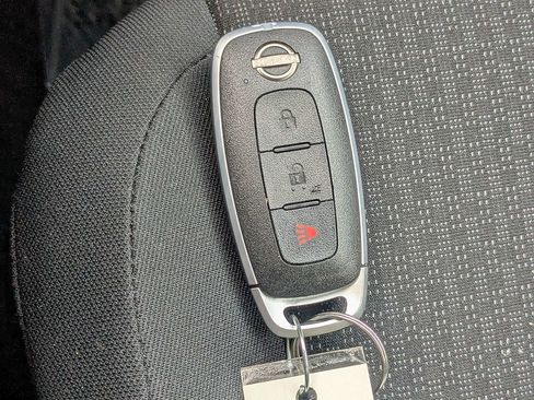 Used 2025 Nissan Kicks S AWD/4WD image 31