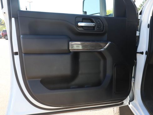 Used 2022 Chevrolet Silverado 2500 LTZ w/ LTZ Convenience Package AWD/4WD image 18