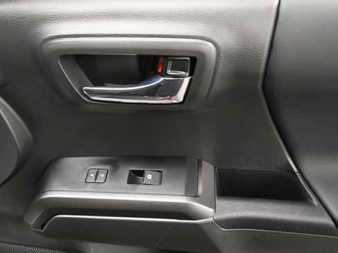 Certified 2023 Toyota Tacoma TRD Sport AWD/4WD image 27