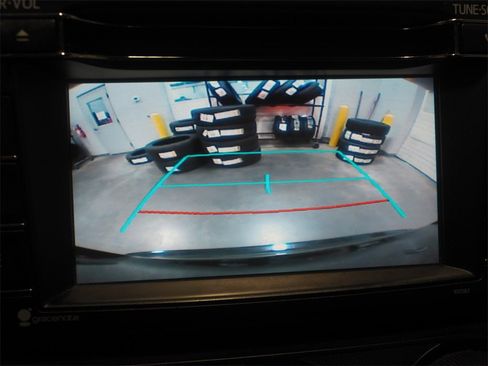 Used 2016 Toyota RAV4 LE image 17