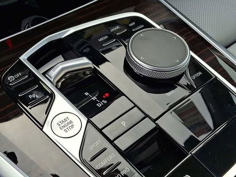 New 2026 BMW X5 xDrive40i w/ Climate Comfort Package image 12