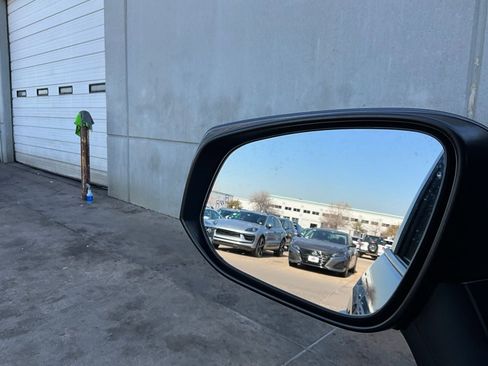 Used 2022 Toyota RAV4 SE w/ Convenience Package image 20