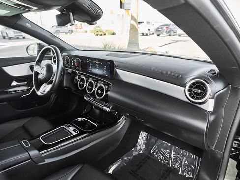 Used 2025 Mercedes-Benz CLA 250 4MATIC image 24