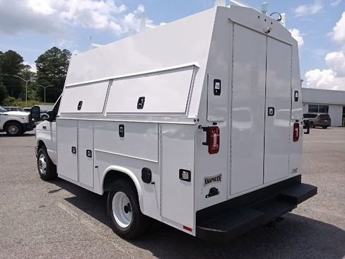 New 2026 Ford E-350 and Econoline 350 Super Duty w/ Power Equipment Group RWD image 5