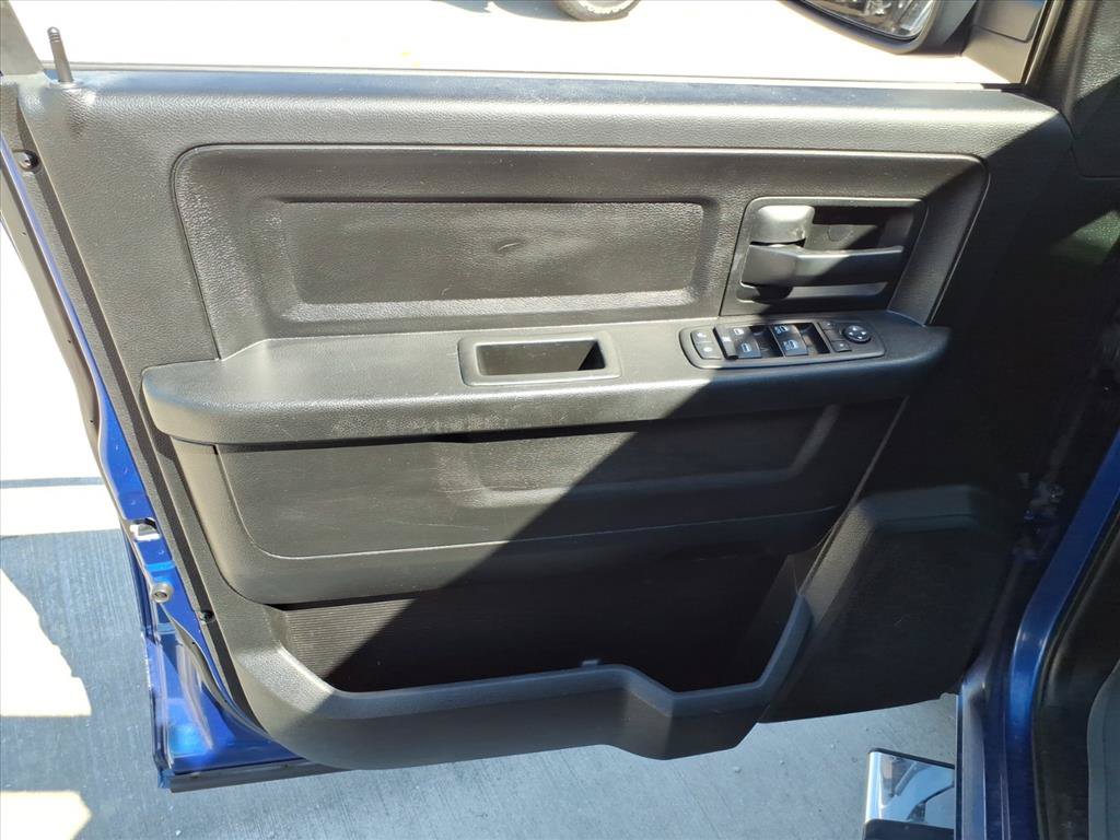 Used 2019 RAM 1500 Express AWD/4WD image 19
